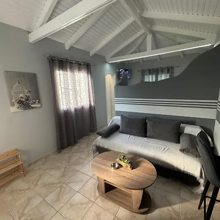 κτήμα γιώργος בית נופש זכארו